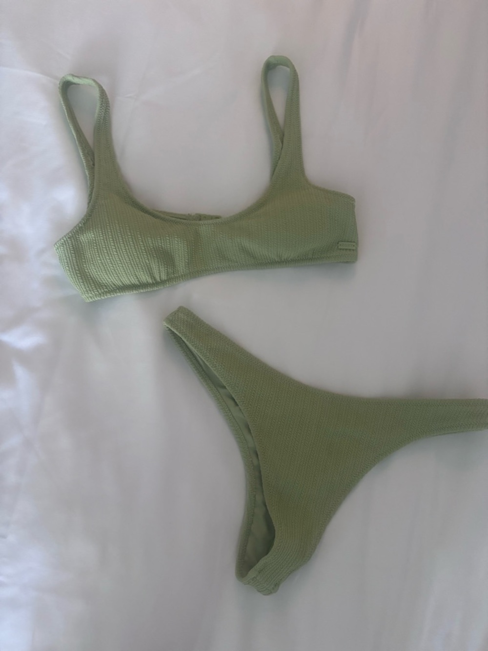 NWOT Roxy Scrunch Bralette Thong Bikini Set • Medium